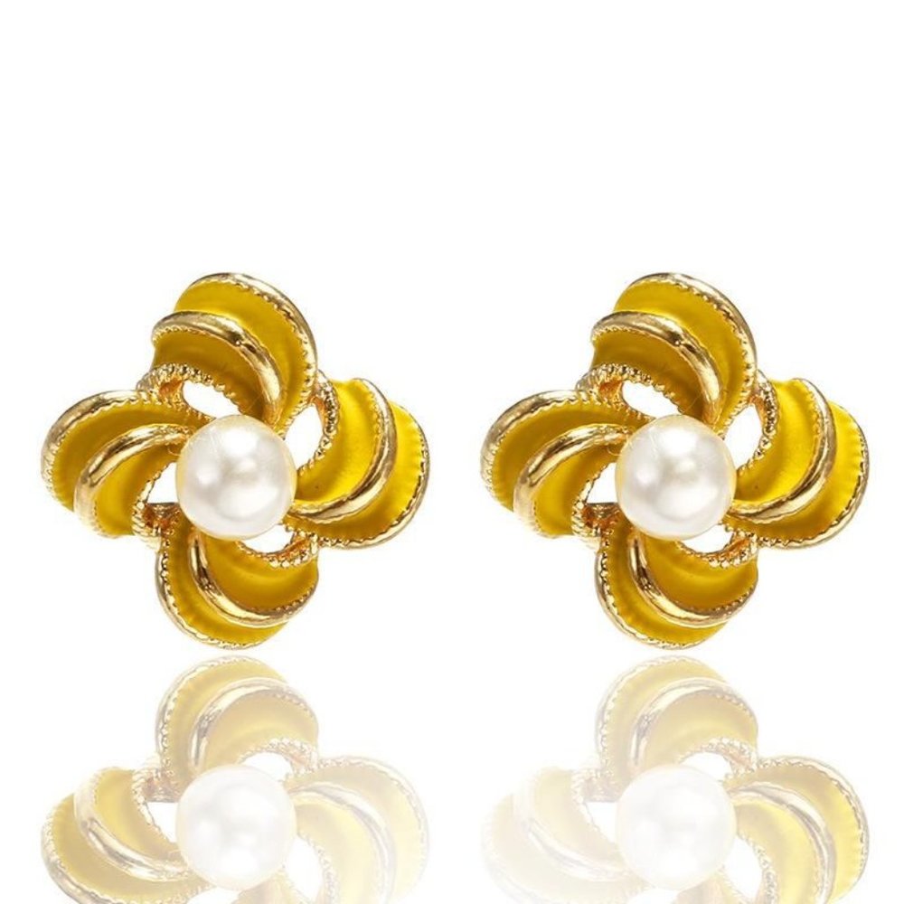 Flower Pearl Earrings